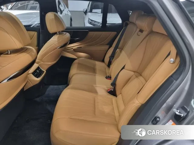 Lexus LS500 5th generation 2024 Песочный из Кореи, фото 3