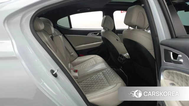 Genesis The New G70 2021 Цвет галактики из Кореи, фото 3