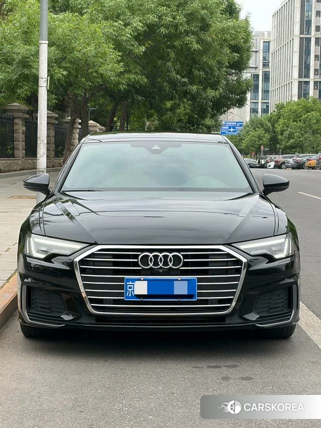 Audi A6L 2021 Черный из Китая, фото 3
