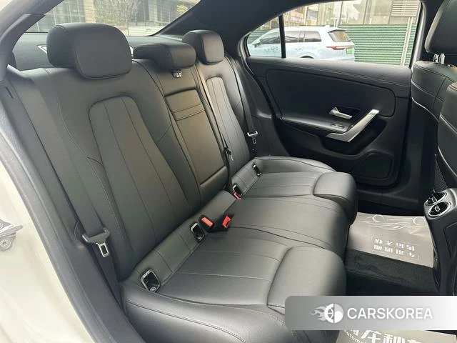 Mercedes-Benz Class A 2021 Белый из Китая, фото 3
