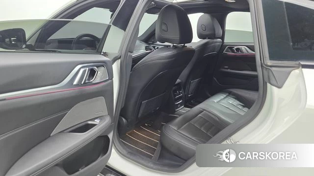 BMW i4 2023 Белый из Кореи, фото 3