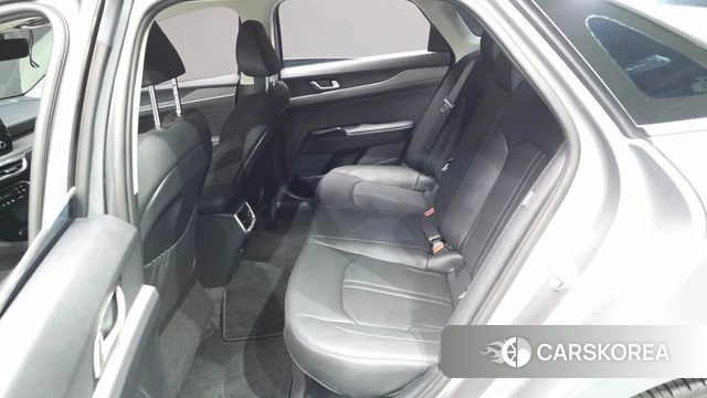Kia K5 Hybrid 3rd Generation 2023 Серебряный из Кореи, фото 3