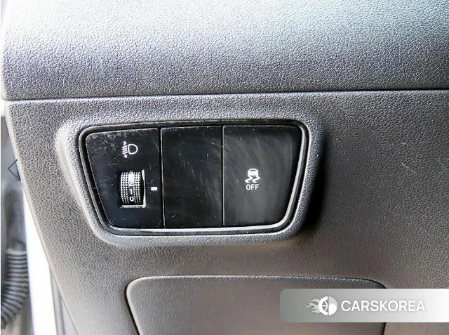 Hyundai Tucson (NX4) 2022 Серебристо-серый из Кореи, фото 3