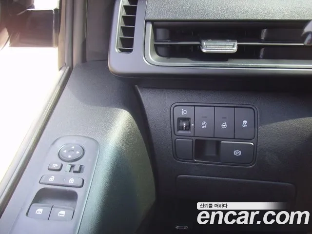 Hyundai Staria 2021 Серебристо-серый из Кореи, фото 3