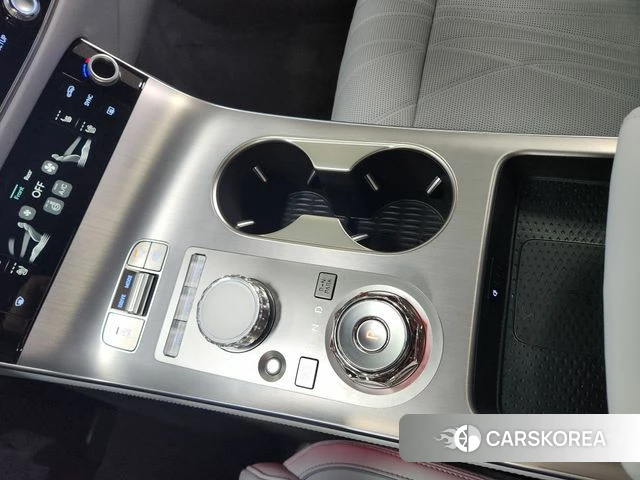 Genesis GV70 2026 Светло-серебряный цвет из Кореи, фото 3