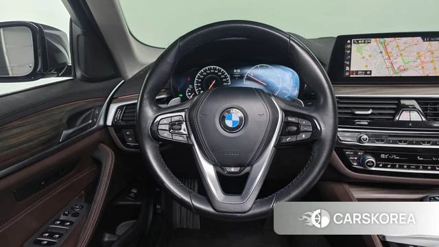 BMW 5 Series (G30) 2019 Серый из Кореи, фото 3