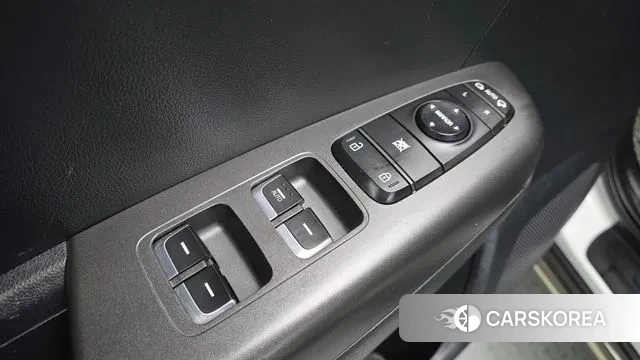 Kia Sportage The Bold 2018 Белый из Кореи, фото 3