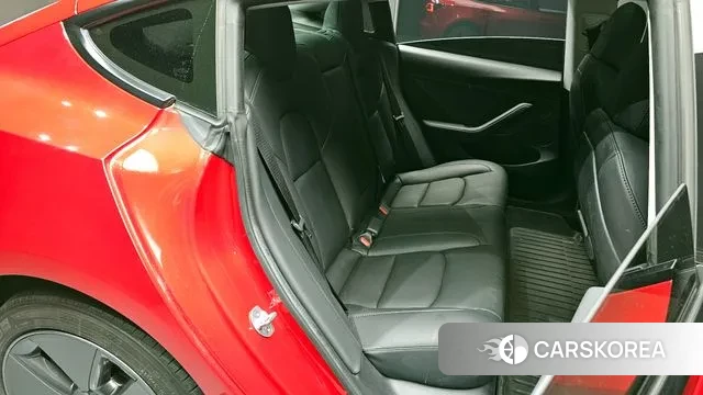 Tesla Model 3 2022 Красный из Кореи, фото 3