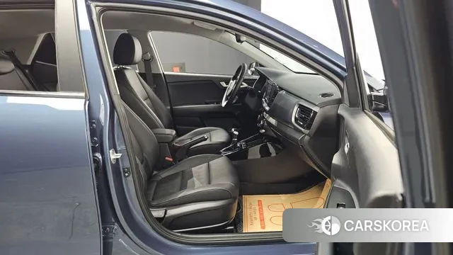 Kia Stonic 2018 Синий из Кореи, фото 3