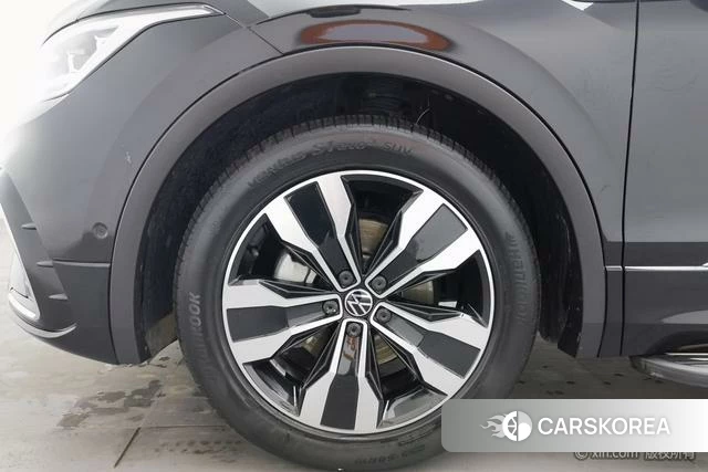 Volkswagen Tiguan L 2023 Черный из Китая, фото 3