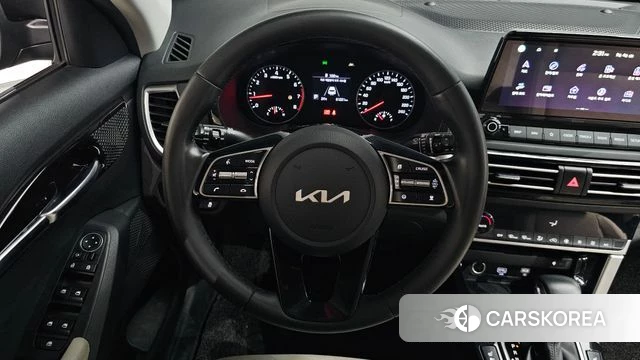 Kia Seltos 2021 Черный из Кореи, фото 3