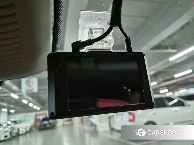 Mercedes-Benz E-Class W213 2018 Серебряный из Кореи, фото 3