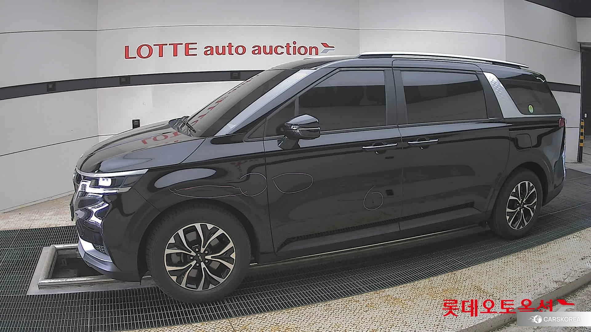 Kia Carnival 2023 Aurora Black Pearl из Кореи, фото 3