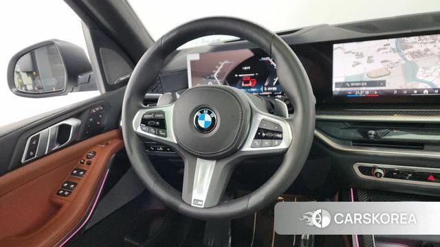 BMW X7 (G07) 2025 Белый из Кореи, фото 3