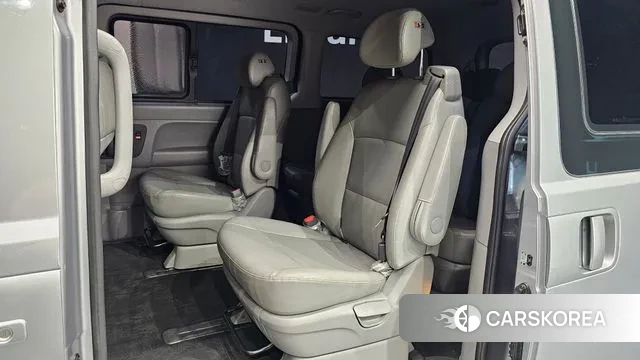 Hyundai The New Grand Starex 2018 Серебряный из Кореи, фото 3