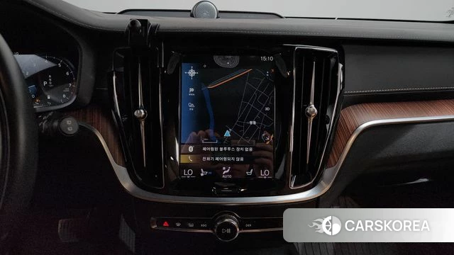 Volvo V60 Cross-Country 2nd Generation 2021 Серый из Кореи, фото 3