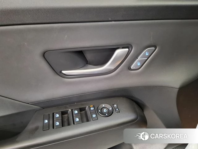 Hyundai Kona (SX2) 2025 Белый из Кореи, фото 3