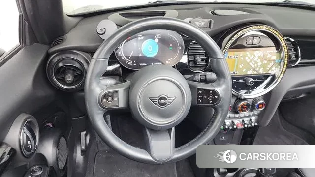 Mini Cooper Convertible 2024 Белый из Кореи, фото 3