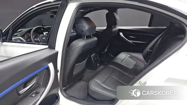 BMW 3 Series (F30) 2018 Белый из Кореи, фото 3