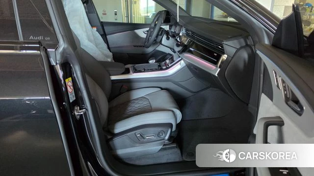 Audi Q8 (4M) 2026 Черный из Кореи, фото 3