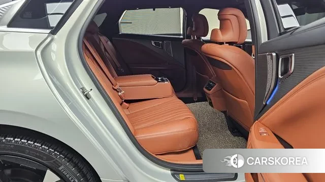 Kia The New K8 2024 Серебристо-серый из Кореи, фото 3