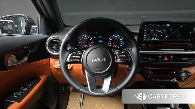 Kia The New K3 2nd generation 2023 Серый из Кореи, фото 3