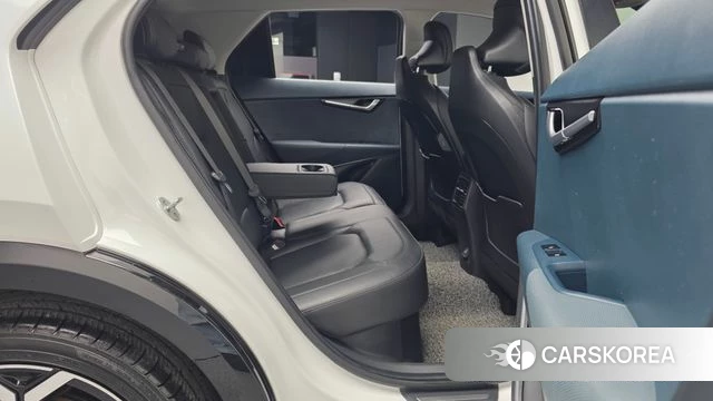 Kia Di Ol Nu Niro 2022 Белый из Кореи, фото 3