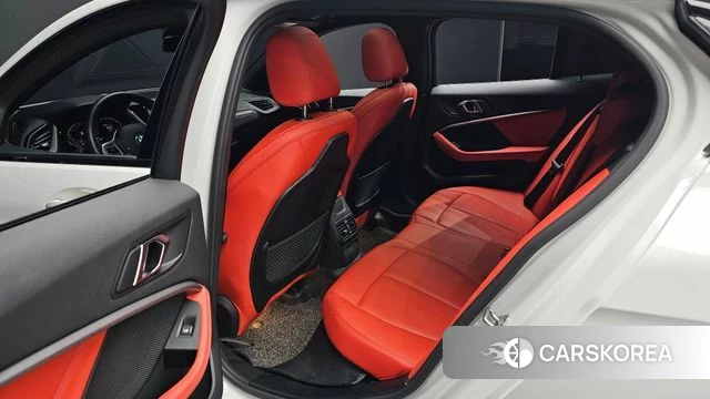 BMW 1 Series (F40) 2022 Белый из Кореи, фото 3