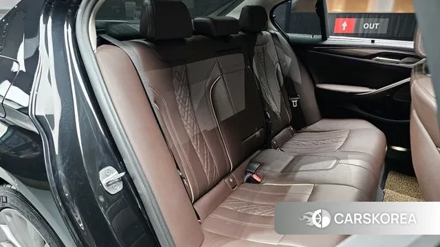 BMW 5 Series (G30) 2022 Черный из Кореи, фото 3