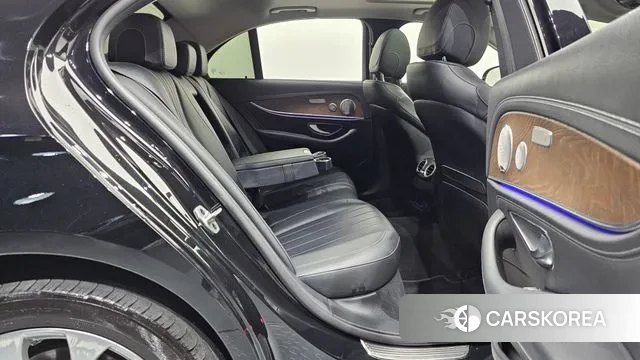 Mercedes-Benz E-Class W213 2020 Черный из Кореи, фото 3