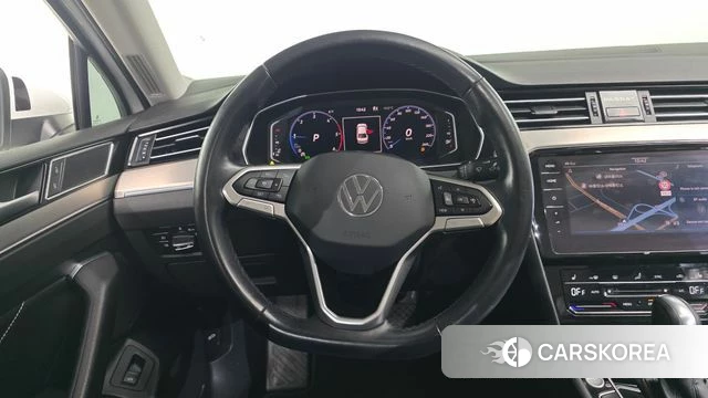 Volkswagen Passat GT (B8) 2022 Белый из Кореи, фото 3