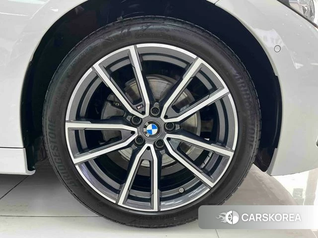 BMW 3 series 2023 Белый из Китая, фото 3