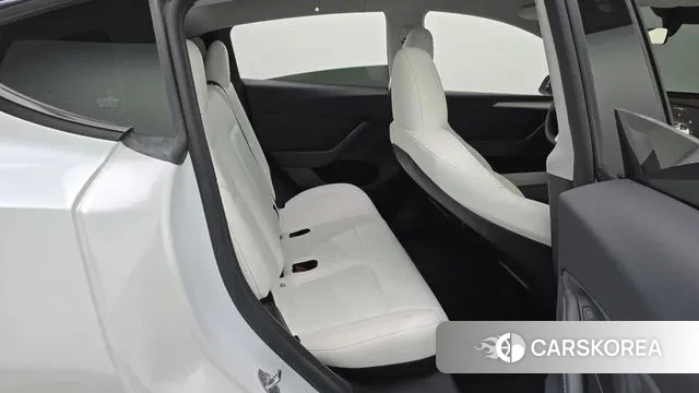 Tesla Model Y 2025 Белый из Кореи, фото 3