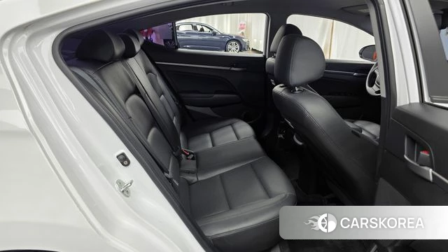 Hyundai Avante AD 2018 Белый из Кореи, фото 3