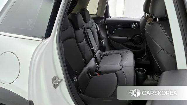 Mini Cooper 2023 Белый из Кореи, фото 3