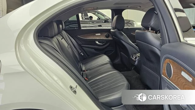 Mercedes-Benz E-Class W213 2019 Белый из Кореи, фото 3