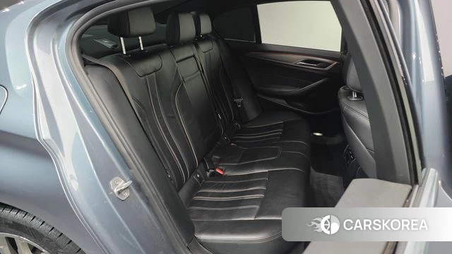 BMW 5 Series (G30) 2018 Серый из Кореи, фото 3