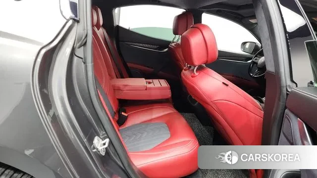 Maserati Ghibli 2018 Серый из Кореи, фото 3