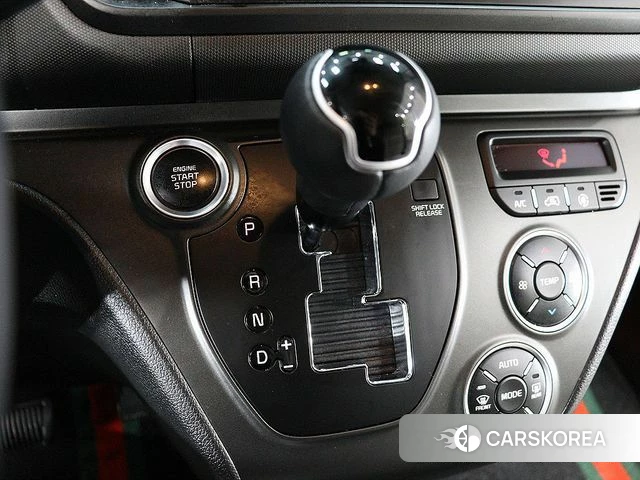 Kia The New Kia Ray 2023 Черный из Кореи, фото 3