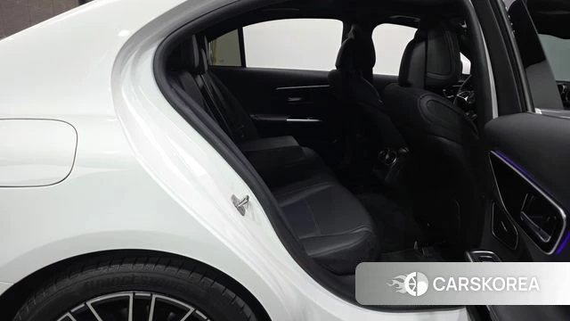 Mercedes-Benz C-Class W206 2024 Белый из Кореи, фото 3