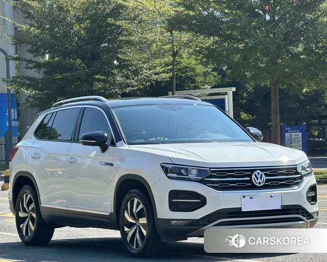 Volkswagen Tanyue 2022 Белый из Китая, фото 3