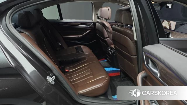 BMW 5 Series (G30) 2019 Серый из Кореи, фото 3