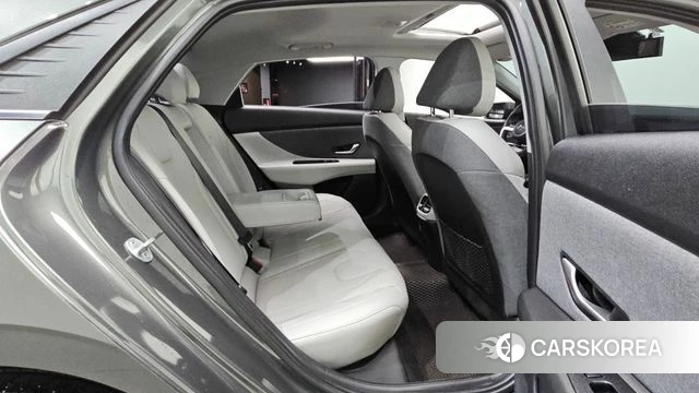 Hyundai Avante (CN7) 2020 Серебристо-серый из Кореи, фото 3