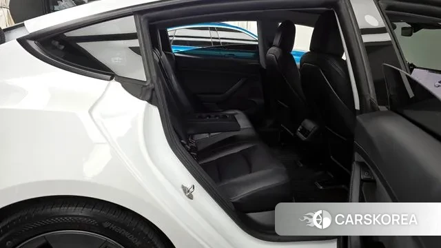 Tesla Model 3 2021 Белый из Кореи, фото 3