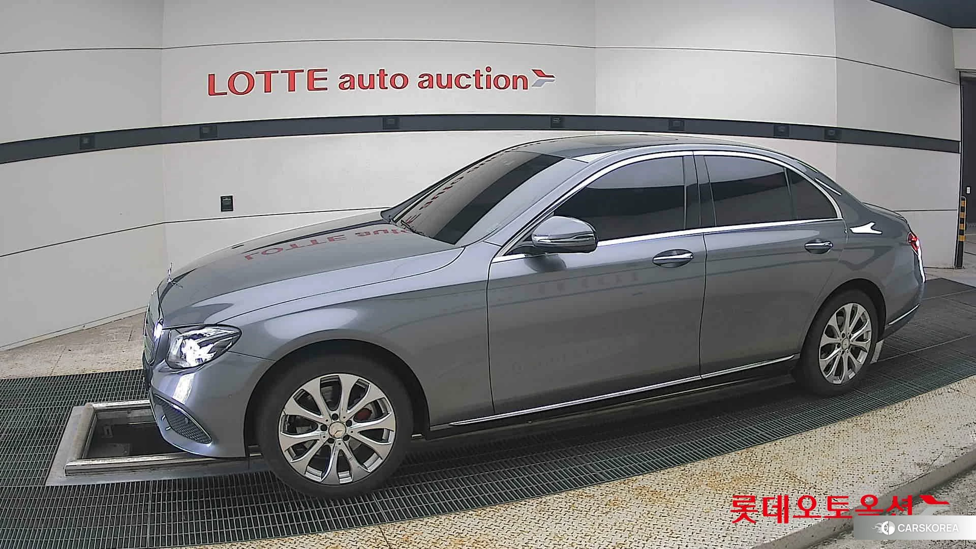 Mercedes-Benz BENZ E220 d 4MATIC 2020 992-SELENITE GREY (BENZ) из Кореи, фото 3