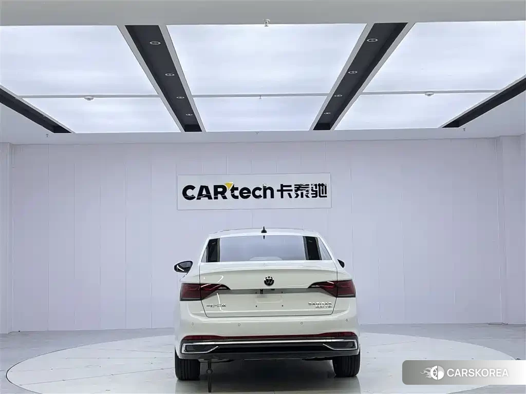 Volkswagen Sagitar 2023 Белый из Китая, фото 3