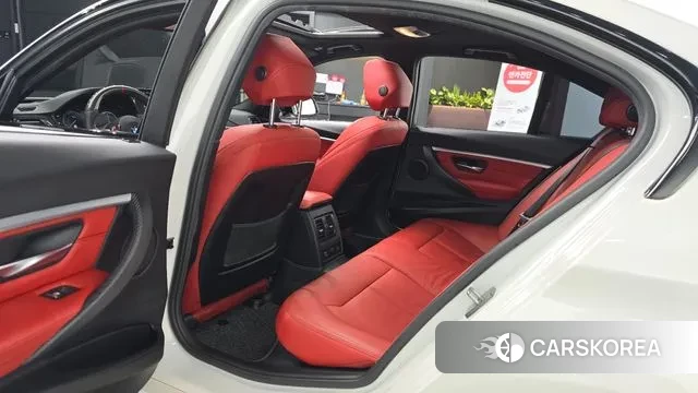 BMW 3 Series (F30) 2018 Белый из Кореи, фото 3