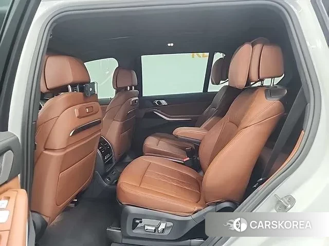 BMW X7 (G07) 2023 Белый из Кореи, фото 3