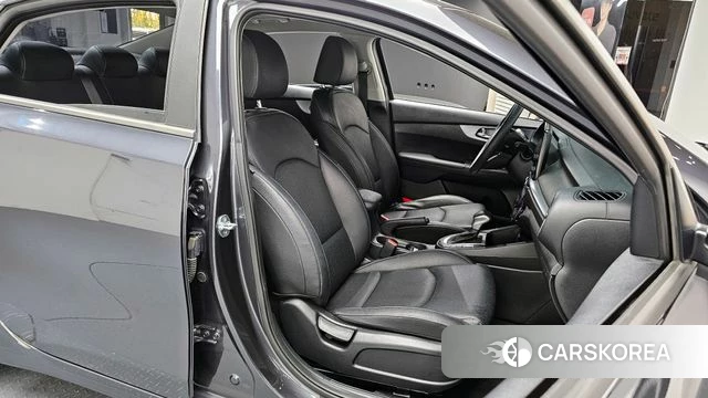 Kia The New K3 2nd generation 2021 Серый из Кореи, фото 3