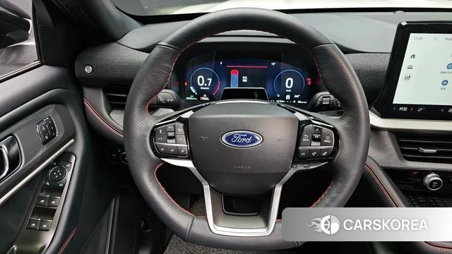 Ford Explorer 6th Generation 2025 Белый из Кореи, фото 3